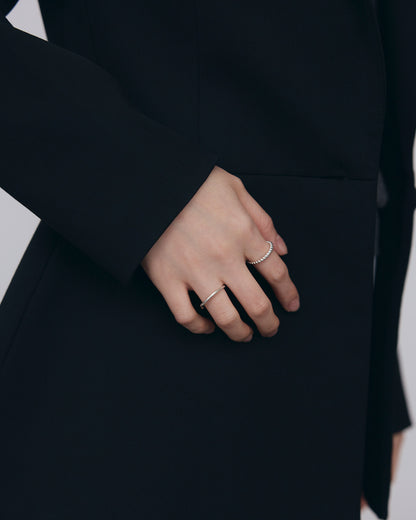 mignon alphabet collection / c ring