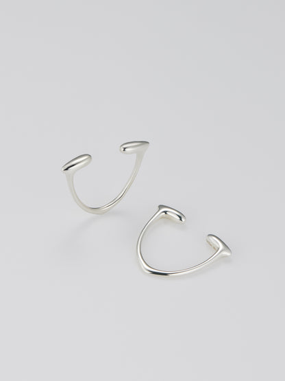 mignon alphabet collection / v ring