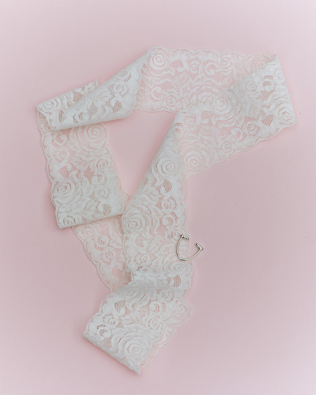mignon alphabet collection / v ring