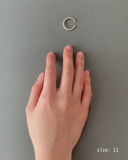 mignon alphabet collection / c ring
