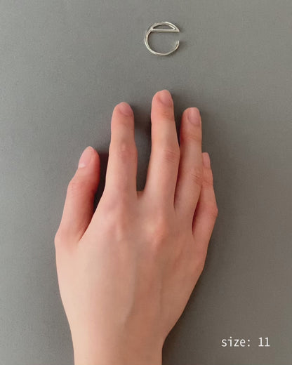 mignon alphabet collection / e ring