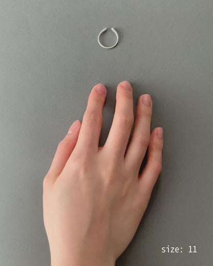 mignon alphabet collection / u ring