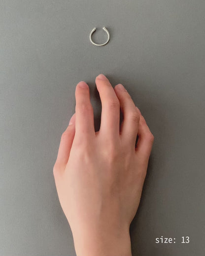 mignon alphabet collection / u ring
