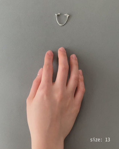 mignon alphabet collection / v ring